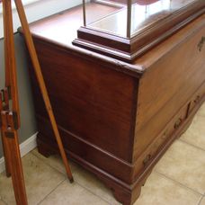 Circa 1771 Blanket/Hope Chest with cedar lining